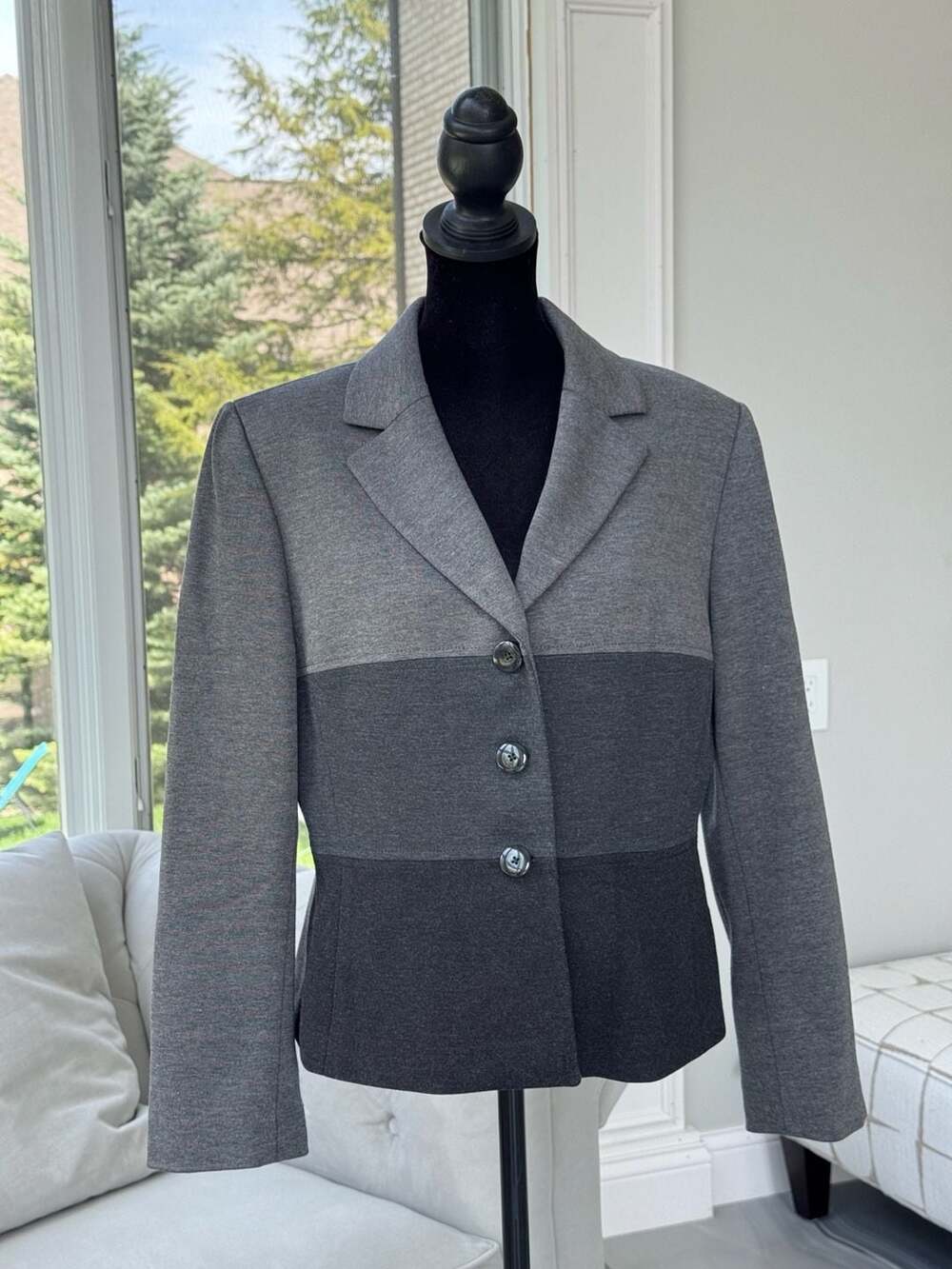 Tahari Arthur S. Levine Petite 3 Button Grey Ombre Colorblock Blazer 10P